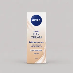 Nivea – Crème de Jour Teintée SPF 15 Hydratation 24H (Light Skin Tone) – 50 ml